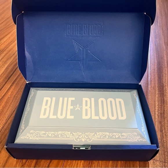 Jeffree Star Blue Blood Eye Shadow Palette - Picture 5 of 11
